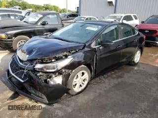 ✅ 2017 Chevrolet Cruze LT • VIN: 1G1BE5SM1H7188918 • Лот: 43247313. Опубликован ранее на Copart с пробегом 71 149 миль. Бесплатный доступ к архиву аукционных продаж из США и подробный отчёт об истории автомобиля на DreamBid. Изображение 1.