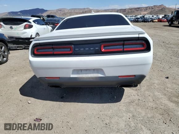 ✅ 2017 Dodge Challenger R/T • VIN: 2C3CDZBT2HH639229 • Lot: 47707184. Wystawiony na Copart z przebiegiem 107 131 mil. Bezpłatny archiwum sprzedaży aukcyjnych z USA i szczegółowy raport historii pojazdu na DreamBid. Zdjęcie 6.