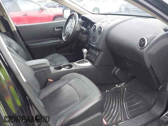 ✅ 2012 Nissan Rogue S • VIN: JN8AS5MV8CW415039 • Lot: 43167747. Wystawiony na IAAI z przebiegiem 131 130 mil. Bezpłatny archiwum sprzedaży aukcyjnych z USA i szczegółowy raport historii pojazdu na DreamBid. Zdjęcie 5.