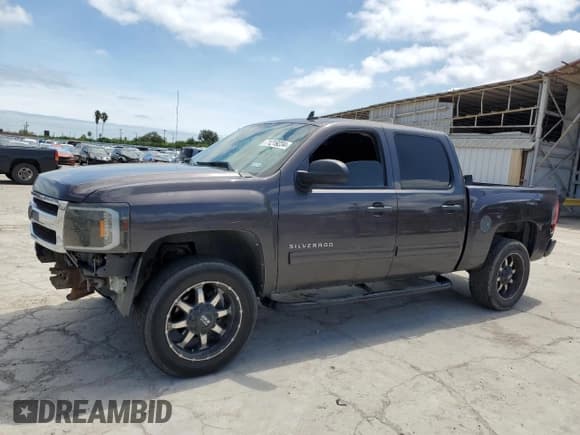 ✅ 2011 Chevrolet Silverado 1500 LS • VIN: 3GCPCREA8BG274654 • Lot: 71219234. Listed on Copart with 105,775 mi. Free auction sales archive from the USA and detailed vehicle history report at DreamBid. Image 1.