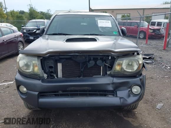 ✅ 2009 Toyota Tacoma PreRunner • VIN: 3TMKU72N29M019402 • Lot: 43317826. Wystawiony na IAAI z przebiegiem 253 532 mil. Bezpłatny archiwum sprzedaży aukcyjnych z USA i szczegółowy raport historii pojazdu na DreamBid. Zdjęcie 12.