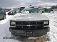 ✅ 1991 Chevrolet Silverado 1500 Work Truck • VIN: 1GCEC14Z8ME182163 • Lot: 44530665. Listed on Copart with 202,106 mi. Free auction sales archive from the USA and detailed vehicle history report at DreamBid. Image 5.