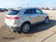 ✅ 2017 Lincoln MKC Reserve • VIN: 5LMCJ3C94HUL02474 • Lot: 43416290. Wystawiony na IAAI z przebiegiem 81 497 mil. Bezpłatny archiwum sprzedaży aukcyjnych z USA i szczegółowy raport historii pojazdu na DreamBid. Zdjęcie 4.
