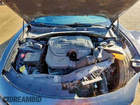 ✅ 2020 Dodge Charger SXT • VIN: 2C3CDXBG4LH102443 • Lot: 90439715. Listed on Copart with 61,867 mi. Free auction sales archive from the USA and detailed vehicle history report at DreamBid. Image 11.