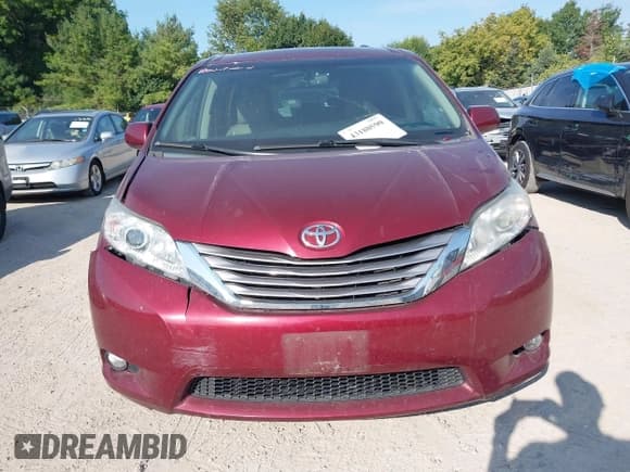 ✅ 2015 Toyota Sienna Limited • VIN: 5TDDK3DC9FS101903 • Lot: 43180590. Listed on IAAI with 151,869 mi. Free auction sales archive from the USA and detailed vehicle history report at DreamBid. Image 12.