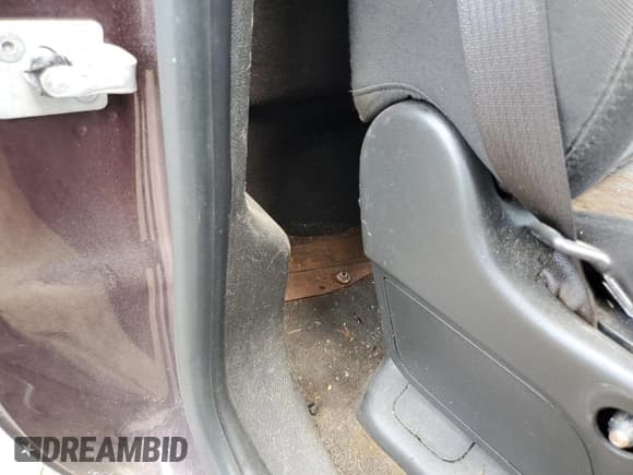 ✅ 2008 Chevrolet Silverado 1500 Work Truck • VIN: 1GCEC14C98Z199600 • Lot: 73742734. Listed on Copart with 147,867 mi. Free auction sales archive from the USA and detailed vehicle history report at DreamBid. Image 11.