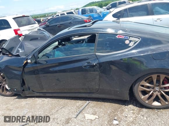 ✅ 2014 Hyundai Genesis Coupe Ultimate • VIN: KMHHU6KJ7EU115559 • Lot: 42432621. Wystawiony na IAAI z przebiegiem Nie podano. Bezpłatny archiwum sprzedaży aukcyjnych z USA i szczegółowy raport historii pojazdu na DreamBid. Zdjęcie 14.