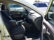 ✅ 2017 Nissan Rogue SL • VIN: 5N1AT2MTXHC877466 • Лот: 43504618. Опубликован ранее на IAAI с пробегом 121 061 миль. Бесплатный доступ к архиву аукционных продаж из США и подробный отчёт об истории автомобиля на DreamBid. Изображение 5.