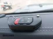 ✅ 2018 Jeep Wrangler Unlimited Sahara • VIN: 1C4HJXEN1JW320942 • Lot: 42471093. Wystawiony na IAAI z przebiegiem 116 907 mil. Bezpłatny archiwum sprzedaży aukcyjnych z USA i szczegółowy raport historii pojazdu na DreamBid. Zdjęcie 11.