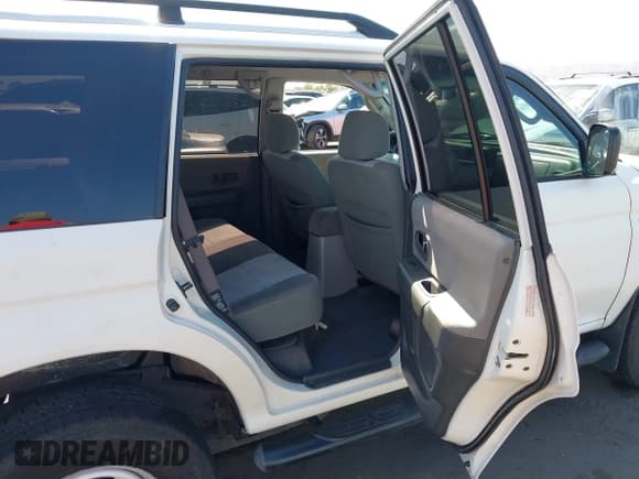 ✅ 2003 Mitsubishi Montero Sport ES • VIN: JA4LS21HX3J018795 • Lot: 42889410. Wystawiony na IAAI z przebiegiem 161 383 mil. Bezpłatny archiwum sprzedaży aukcyjnych z USA i szczegółowy raport historii pojazdu na DreamBid. Zdjęcie 8.