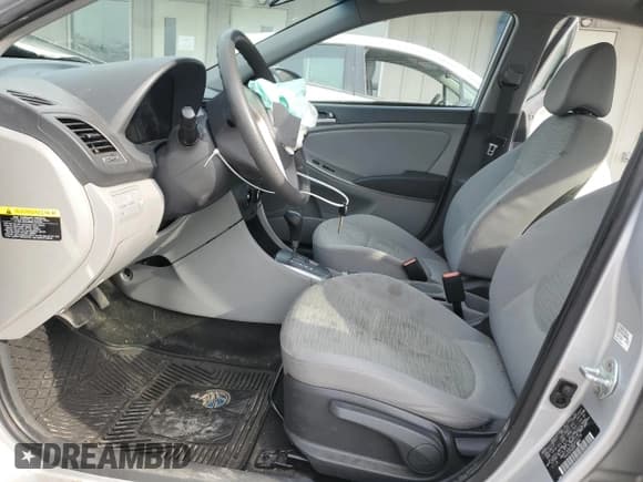 ✅ 2017 Hyundai Accent SE • VIN: KMHCT4AE9HU315739 • Лот: 70029934. Опубликован ранее на Copart с пробегом 97 872 миль. Бесплатный доступ к архиву аукционных продаж из США и подробный отчёт об истории автомобиля на DreamBid. Изображение 7.