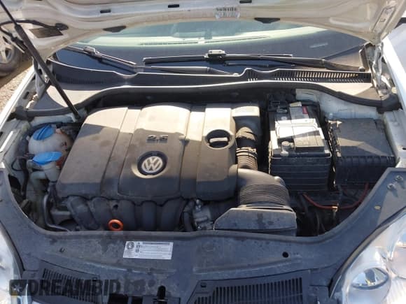 ✅ 2010 Volkswagen Jetta Limited Edition • VIN: 3VWRZ7AJ1AM148618 • Lot: 41812669. Listed on IAAI with 129,657 mi. Free auction sales archive from the USA and detailed vehicle history report at DreamBid. Image 10.