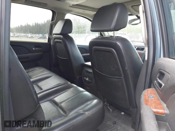 ✅ 2007 Chevrolet Silverado 1500 • VIN: 2GCFC13Y971660819 • Lot: 42157174. Wystawiony na IAAI z przebiegiem 480 357 mil. Bezpłatny archiwum sprzedaży aukcyjnych z USA i szczegółowy raport historii pojazdu na DreamBid. Zdjęcie 8.