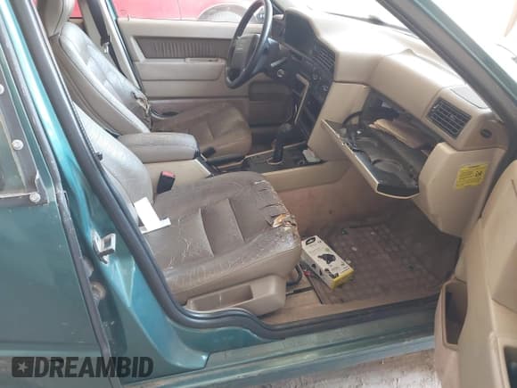 ✅ 1995 Volvo 850 • VIN: YV1LW5510S2136981 • Лот: 42735214. Опубликован ранее на IAAI с пробегом 311 593 миль. Бесплатный доступ к архиву аукционных продаж из США и подробный отчёт об истории автомобиля на DreamBid. Изображение 5.