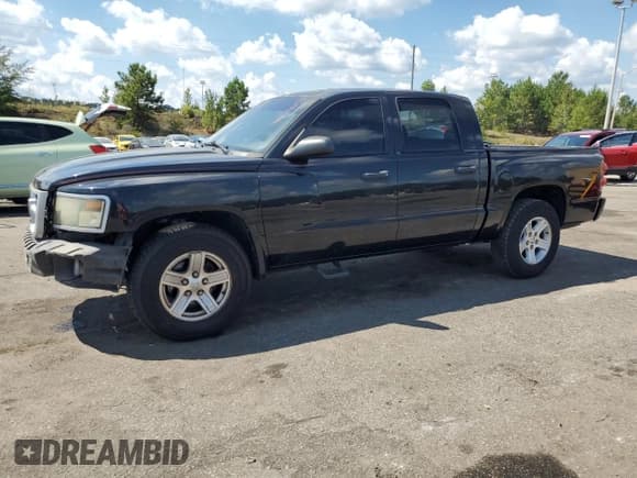 ✅ 2011 Ram Dakota Big Horn • VIN: 1D7RE3GK4BS623118 • Лот: 70467225. Опубликован ранее на Copart с пробегом 140 451 миль. Бесплатный доступ к архиву аукционных продаж из США и подробный отчёт об истории автомобиля на DreamBid. Изображение 1.