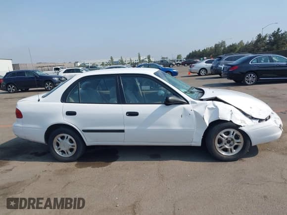✅ 2002 Chevrolet Prizm • VIN: 1Y1SK528X2Z422970 • Lot: 42978636. Listed on IAAI with Not provided. Free auction sales archive from the USA and detailed vehicle history report at DreamBid. Image 12.