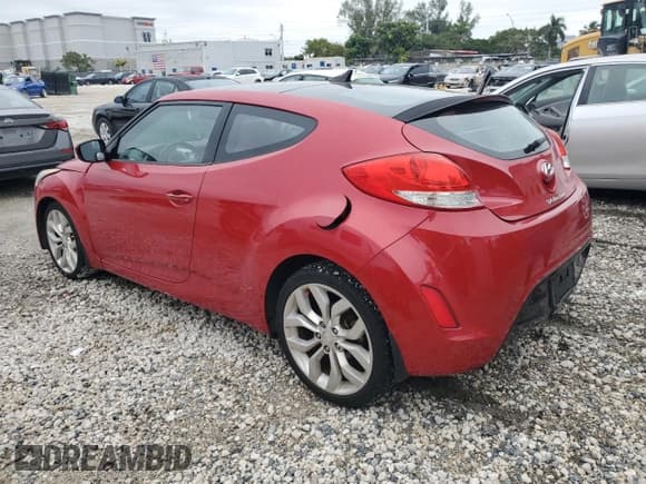 ✅ 2012 Hyundai Veloster w/Gray Int • VIN: KMHTC6AD1CU064985 • Lot: 42487355. Wystawiony na Copart z przebiegiem 84 475 mil. Bezpłatny archiwum sprzedaży aukcyjnych z USA i szczegółowy raport historii pojazdu na DreamBid. Zdjęcie 2.