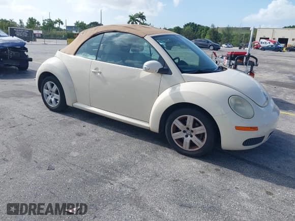 ✅ 2007 Volkswagen Beetle • VIN: 3VWRF31Y47M416651 • Lot: 42719763. Listed on IAAI with 108,153 mi. Free auction sales archive from the USA and detailed vehicle history report at DreamBid. Image 1.