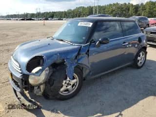 2011 MINI Hardtop with VIN WMWSU3C55BT099614, listed as a Copart auction lot 84754855 with 166,583 mi miles and Salvage title. Bid and sale history available at DreamBid. Image 1.