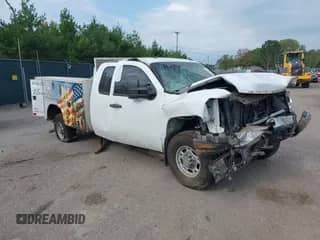 2009 Chevrolet Silverado 2500HD z VIN 1GBHC49KX9E123802, wystawiony jako IAAI lot #40613505 z przebiegiem 159 401 mil mil oraz . Historia ofert i sprzedaży dostępna na DreamBid. Obrazek 1.