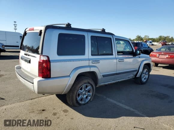 ✅ 2008 Jeep Commander Sport • VIN: 1J8HG48K58C194930 • Лот: 84566075. Опубликован ранее на Copart с пробегом 152 608 миль. Бесплатный доступ к архиву аукционных продаж из США и подробный отчёт об истории автомобиля на DreamBid. Изображение 3.