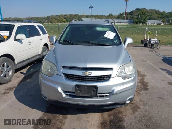 2013 Chevrolet Captiva Sport LTZ z VIN 3GNAL4EK1DS617118, wystawiony jako IAAI lot #43467944 z przebiegiem 73 297 mil mil oraz . Historia ofert i sprzedaży dostępna na DreamBid. Obrazek 12.