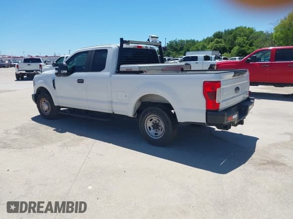 ✅ 2018 Ford F-250 XL • VIN: 1FT7X2A68JEB98503 • Лот: 42229883. Опубликован ранее на IAAI с пробегом 105 691 миль. Бесплатный доступ к архиву аукционных продаж из США и подробный отчёт об истории автомобиля на DreamBid. Изображение 3.