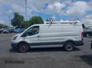 ✅ 2017 Ford Transit • VIN: 1FTYE1ZM0HKA09961 • Lot: 42434479. Wystawiony na IAAI z przebiegiem 51 061 mil. Bezpłatny archiwum sprzedaży aukcyjnych z USA i szczegółowy raport historii pojazdu na DreamBid. Zdjęcie 14.