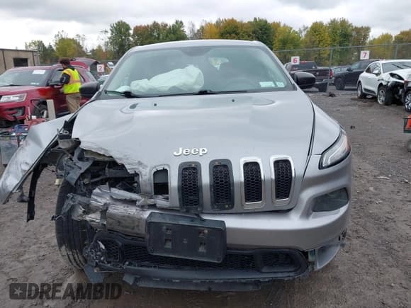 ✅ 2014 Jeep Cherokee Sport • VIN: 1C4PJMABXEW141519 • Лот: 43439900. Опубликован ранее на IAAI с пробегом 190 153 миль. Бесплатный доступ к архиву аукционных продаж из США и подробный отчёт об истории автомобиля на DreamBid. Изображение 6.