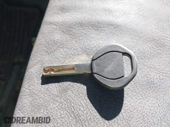 ✅ 2001 BMW X5 3.0i • VIN: WBAFA53571LM79025 • Лот: 41183569. Опубликован ранее на IAAI с пробегом 255 640 миль. Бесплатный доступ к архиву аукционных продаж из США и подробный отчёт об истории автомобиля на DreamBid. Изображение 11.