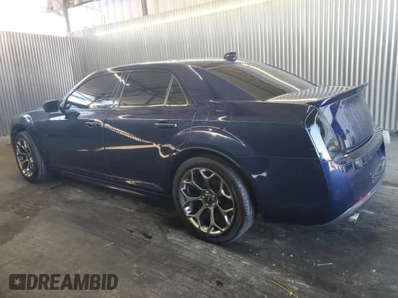 ✅ 2016 Chrysler 300 S • VIN: 2C3CCABT9GH175777 • Lot: 92510505. Listed on Copart with 102,960 mi. Free auction sales archive from the USA and detailed vehicle history report at DreamBid. Image 2.