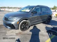 ✅ 2023 Volkswagen Tiguan SE R-Line Black • VIN: 3VV8B7AXXPM135092 • Лот: 43730825. Опубликован ранее на IAAI с пробегом 28 122 миль. Бесплатный доступ к архиву аукционных продаж из США и подробный отчёт об истории автомобиля на DreamBid. Изображение 17.