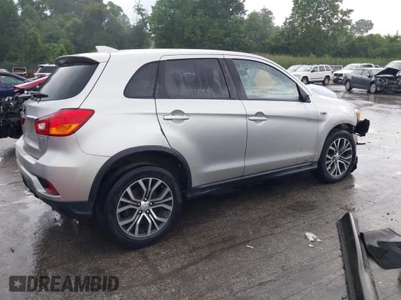 ✅ 2018 Mitsubishi Outlander ES • VIN: JA4AP3AU3JU004874 • Lot: 42506653. Listed on IAAI with 67,052 mi. Free auction sales archive from the USA and detailed vehicle history report at DreamBid. Image 4.