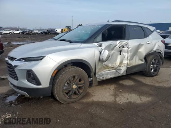 2022 Chevrolet Blazer LT z VIN 3GNKBCR45NS133161, wystawiony jako Copart lot #82866233 z przebiegiem 32 605 mil mil oraz Szkoda całkowita • Salvage title. Historia ofert i sprzedaży dostępna na DreamBid. Obrazek 1.