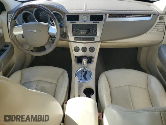 ✅ 2010 Chrysler Sebring Limited • VIN: 1C3CC5FB2AN110535 • Лот: 84455825. Опубликован ранее на Copart с пробегом 115 592 миль. Бесплатный доступ к архиву аукционных продаж из США и подробный отчёт об истории автомобиля на DreamBid. Изображение 8.