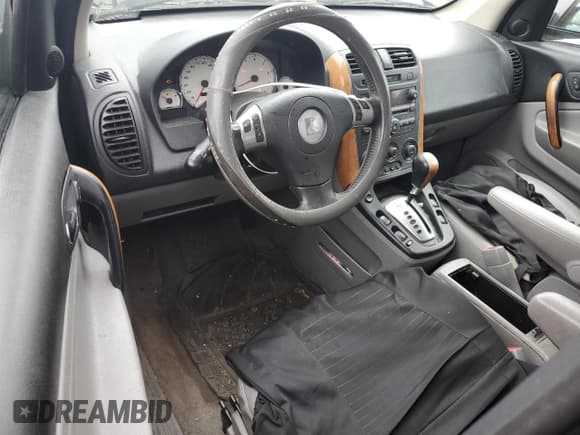 ✅ 2006 Saturn VUE • VIN: 5GZCZ63456S878989 • Lot: 47394055. Wystawiony na Copart z przebiegiem 133 384 mil. Bezpłatny archiwum sprzedaży aukcyjnych z USA i szczegółowy raport historii pojazdu na DreamBid. Zdjęcie 8.