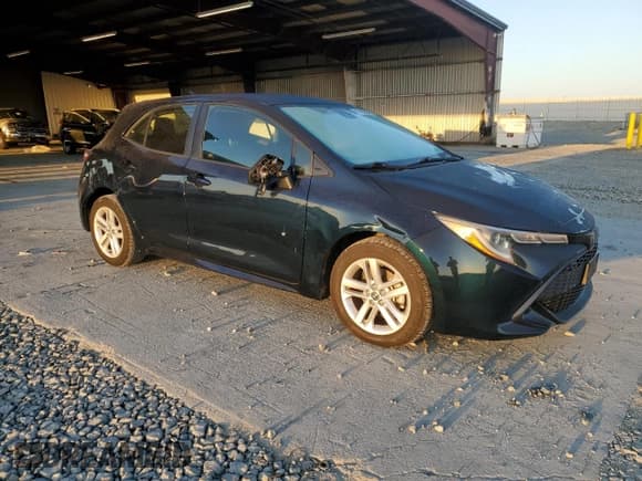 ✅ 2021 Toyota Corolla SE • VIN: JTND4MBE4M3127999 • Лот: 81706365. Опубликован ранее на Copart с пробегом 17 984 миль. Бесплатный доступ к архиву аукционных продаж из США и подробный отчёт об истории автомобиля на DreamBid. Изображение 4.