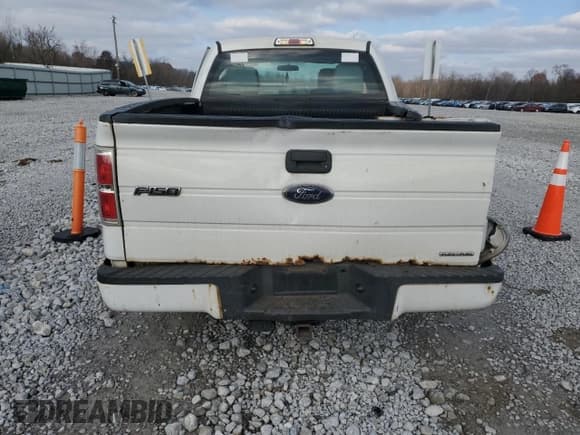 ✅ 2013 Ford F-150 XL • VIN: 1FTEX1EM2DFA37038 • Lot: 93723065. Listed on Copart with 203,220 mi. Free auction sales archive from the USA and detailed vehicle history report at DreamBid. Image 6.