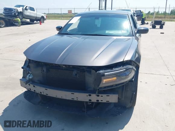 ✅ 2018 Dodge Charger SXT • VIN: 2C3CDXBGXJH202995 • Lot: 43025308. Wystawiony na IAAI z przebiegiem 178 443 mil. Bezpłatny archiwum sprzedaży aukcyjnych z USA i szczegółowy raport historii pojazdu na DreamBid. Zdjęcie 6.