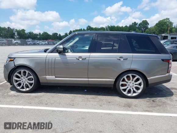 ✅ 2017 Land Rover Range Rover HSE • VIN: SALGS2FV0HA372623 • Lot: 42713801. Wystawiony na IAAI z przebiegiem 96 614 mil. Bezpłatny archiwum sprzedaży aukcyjnych z USA i szczegółowy raport historii pojazdu na DreamBid. Zdjęcie 14.