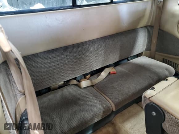 ✅ 1997 Dodge Dakota • VIN: 1B7GL23X6VS120925 • Lot: 81242474. Wystawiony na Copart z przebiegiem 190 295 mil. Bezpłatny archiwum sprzedaży aukcyjnych z USA i szczegółowy raport historii pojazdu na DreamBid. Zdjęcie 11.