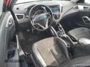 ✅ 2013 Hyundai Veloster w/Black Int • VIN: KMHTC6AD4DU164628 • Lot: 80347484. Wystawiony na Copart z przebiegiem 135 544 mil. Bezpłatny archiwum sprzedaży aukcyjnych z USA i szczegółowy raport historii pojazdu na DreamBid. Zdjęcie 8.