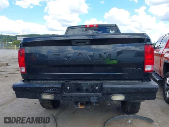 ✅ 2017 Ram 2500 Big Horn • VIN: 3C6UR5DL0HG748254 • Лот: 43090085. Опубликован ранее на IAAI с пробегом 69 158 миль. Бесплатный доступ к архиву аукционных продаж из США и подробный отчёт об истории автомобиля на DreamBid. Изображение 17.