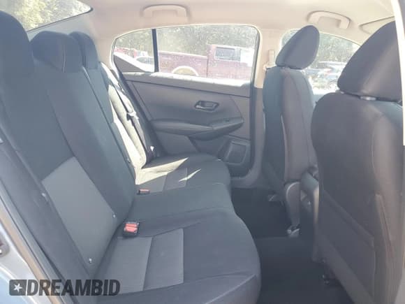 ✅ 2025 Nissan Sentra SV • VIN: 3N1AB8CV1SY211532 • Лот: 71986355. Опубликован ранее на Copart с пробегом 5 876 миль. Бесплатный доступ к архиву аукционных продаж из США и подробный отчёт об истории автомобиля на DreamBid. Изображение 10.