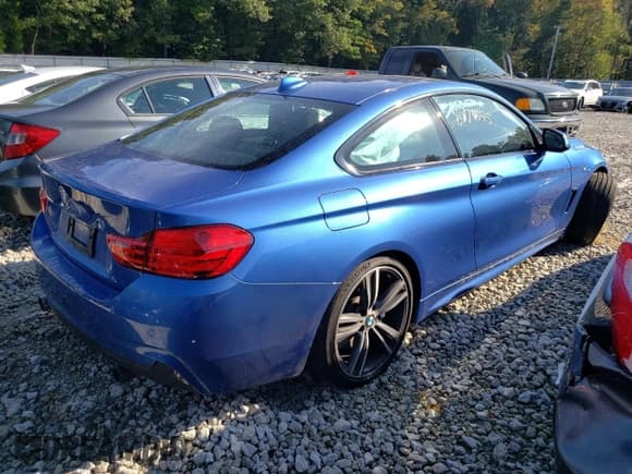 ✅ 2015 BMW 4 Series 435i xDrive • VIN: WBA3R5C55FK372225 • Lot: 80174655. Listed on Copart with 87,859 mi. Free auction sales archive from the USA and detailed vehicle history report at DreamBid. Image 3.