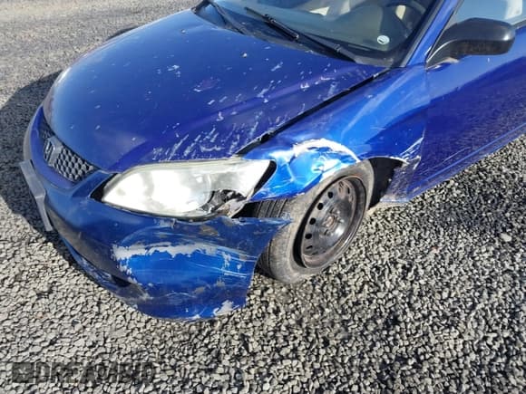 ✅ 2004 Honda Civic LX • VIN: 1HGEM21574L077406 • Lot: 41646915. Listed on IAAI with 217,350 mi. Free auction sales archive from the USA and detailed vehicle history report at DreamBid. Image 6.