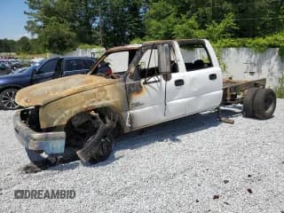 ✅ 2006 Chevrolet Silverado 1500 • VIN: 1GBJC33D66F164861 • Lot: 55759755. Wystawiony na Copart z przebiegiem Nie podano. Bezpłatny archiwum sprzedaży aukcyjnych z USA i szczegółowy raport historii pojazdu na DreamBid. Zdjęcie 1.