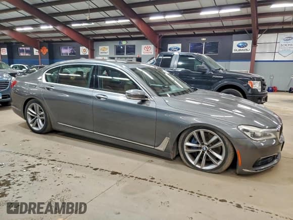 ✅ 2016 BMW 7 Series 750i xDrive • VIN: WBA7F2C55GG417855 • Lot: 96959045. Listed on Copart with Not provided. Free auction sales archive from the USA and detailed vehicle history report at DreamBid. Image 4.