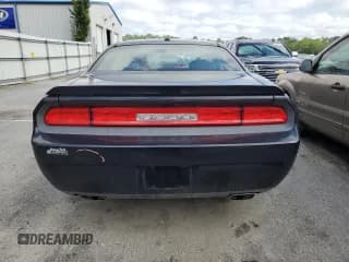 ✅ 2011 Dodge Challenger R/T Classic • VIN: 2B3CJ5DT5BH583287 • Lot: 68213754. Wystawiony na Copart z przebiegiem 170 535 mil. Bezpłatny archiwum sprzedaży aukcyjnych z USA i szczegółowy raport historii pojazdu na DreamBid. Zdjęcie 6.