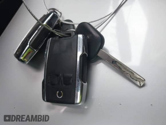 2015 Chevrolet Silverado 1500 LTZ z VIN 3GCUKSEC0FG537689, wystawiony jako IAAI lot #43118408 z przebiegiem 127 218 mil mil oraz . Historia ofert i sprzedaży dostępna na DreamBid. Obrazek 11.